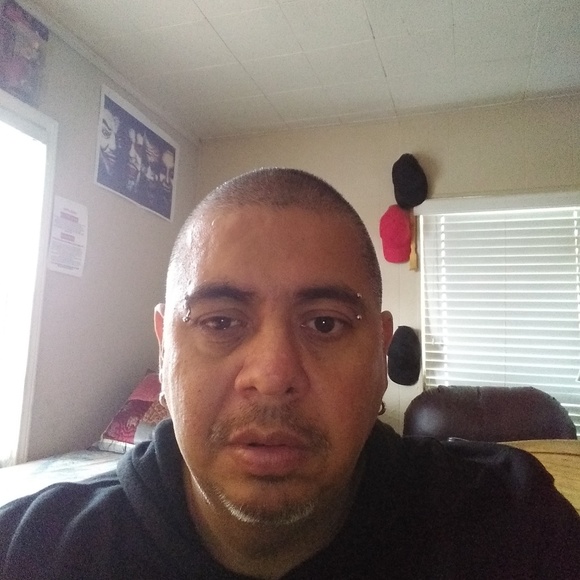 Profile Picture of Felipe Castillo (@felipecastil242) on Poshmark