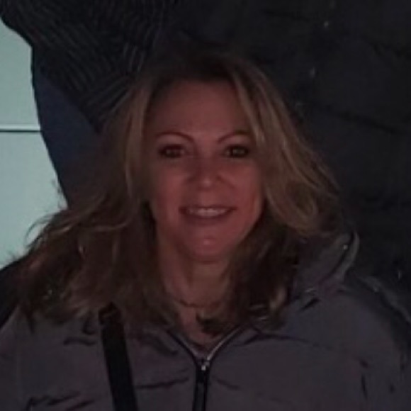 Profile Picture of Tracy Mock (@tracy_mock) on Poshmark