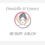 Profile Picture of Danielle & Lynsey ,Sisters👭🏼 (@danielle.lynsey_hair_beauty) on Instagram