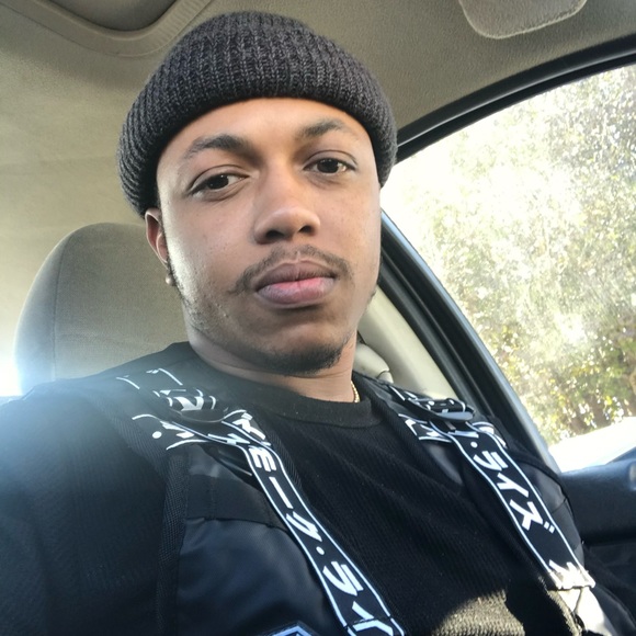 Profile Picture of Thomas Powers (@teesocool996) on Poshmark