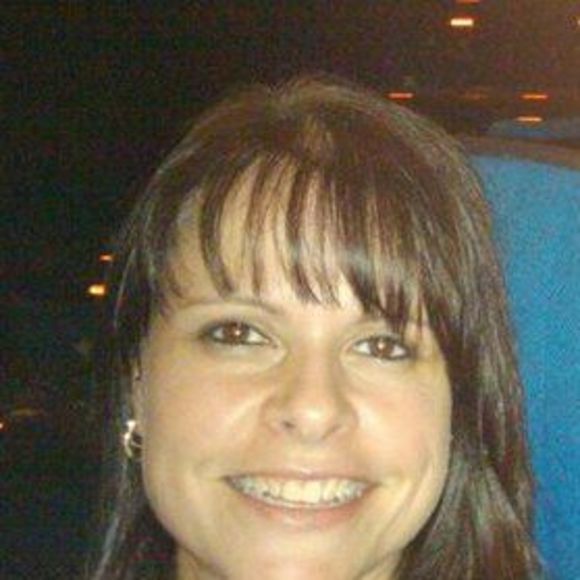 Profile Picture of Michelle Cimini lussier (@lussier24) on Poshmark