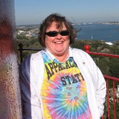 Profile Picture of Lorie Alexander (@loriealex) on Twitter