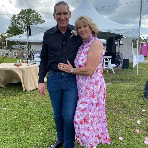 Profile Picture of Michelle Malwitz (@michellemalwitz) on Poshmark