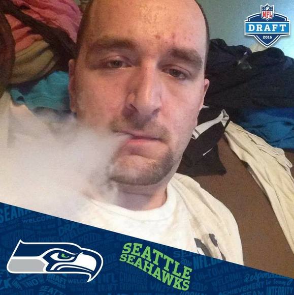 Profile Picture of Arron Griswold (@arrongriswold) on Poshmark