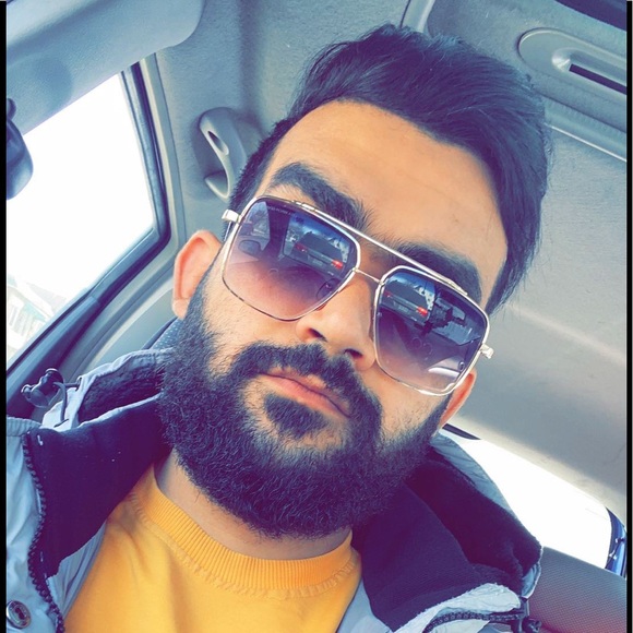 Profile Picture of Abdelkader Zouaoui (@abdelkaderz) on Poshmark