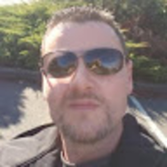 Profile Picture of Derick Lefebvre (@dericklefebvre) on Poshmark