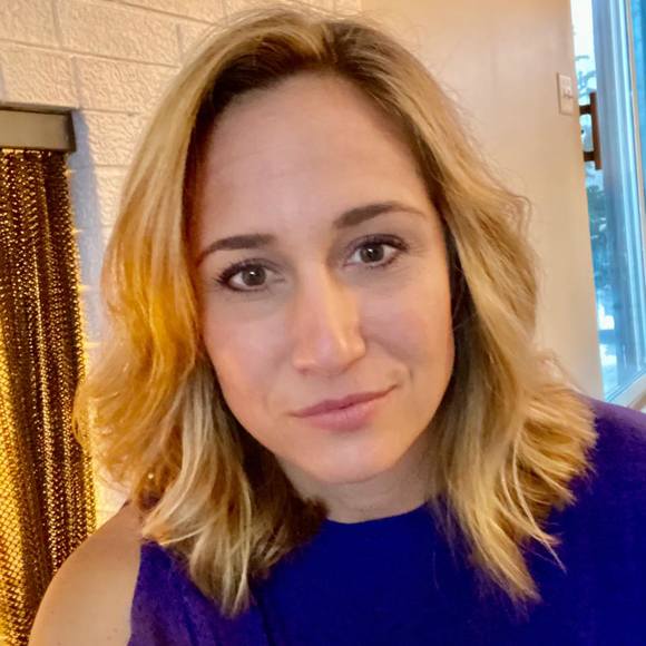 Profile Picture of Kristen Braymer (@kleighbray) on Poshmark