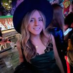 Profile Picture of Samantha Carell (@artsy_lady_chic) on Instagram
