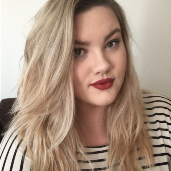 Profile Picture of Lauren Heckman (@lauren_heckman) on Poshmark