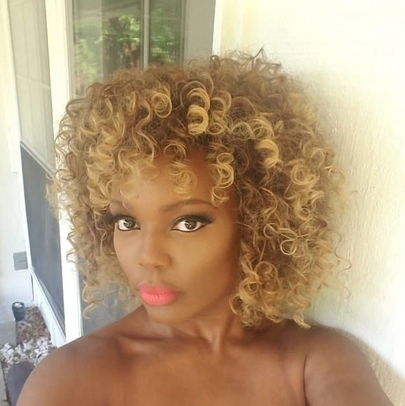 Profile Picture of Chelly Chelle (@chellychelle826) on Poshmark