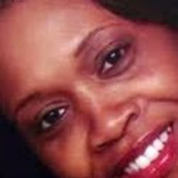 Profile Picture of Tasha Wright (@tashawright5909) on Poshmark
