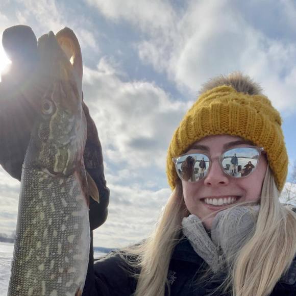 Profile Picture of Cora Derauf (@cderf) on Poshmark