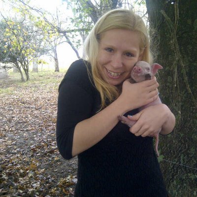 Profile Picture of Flor (@MariaFlorRivas) on Twitter