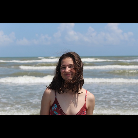 Profile Picture of Lauren Reitmeyer (@reitmeyerlauren) on Poshmark