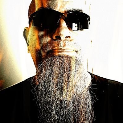 Profile Picture of Robert Bacon (@wildone67) on Twitter