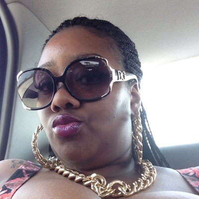 Profile Picture of Camille Harris (@THICKUMS06) on Twitter