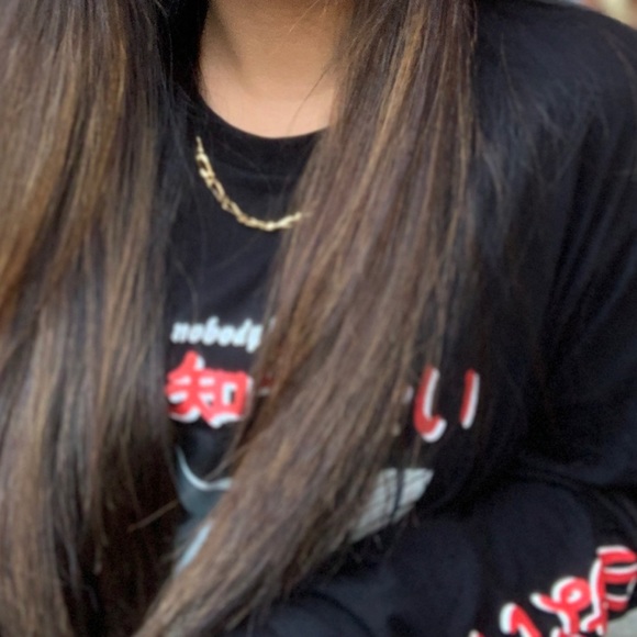Profile Picture of Alyza Servida (@alyzaser_) on Poshmark