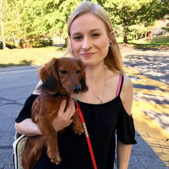 Profile Picture of Nikki Sirignano (@nikkisirignano) on Poshmark