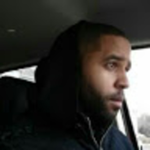 Profile Picture of Julian Foster (@julianfoster) on Poshmark