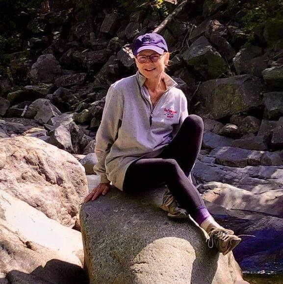 Profile Picture of Lisa Pardus (@lpardus) on Poshmark