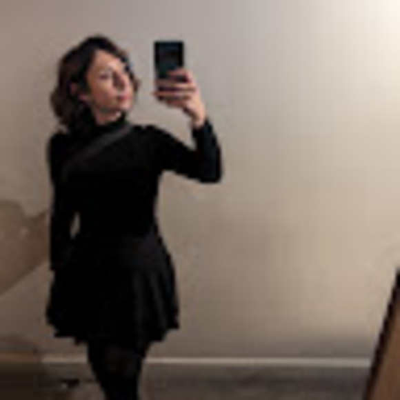 Profile Picture of Sam Sconzo (@ssconzo23) on Poshmark