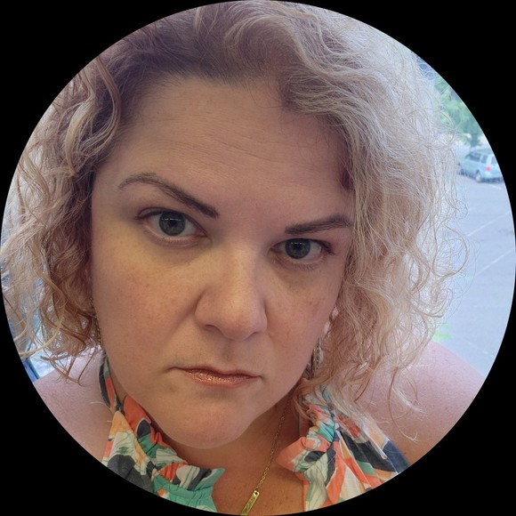 Profile Picture of Samantha Grilo (@smgaibi) on Poshmark