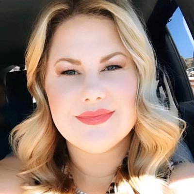 Profile Picture of Danielle Vigneault (@DaniVigneault) on Twitter