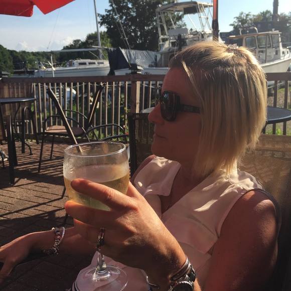 Profile Picture of Donna Carbone frye (@blondie03820) on Poshmark