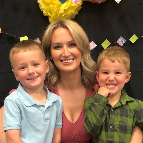 Profile Picture of Jenny Dubroc (@jenmatt11) on Poshmark