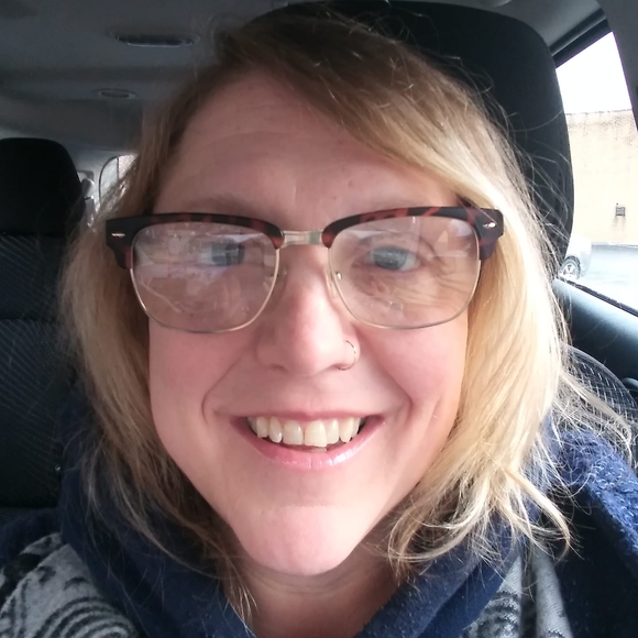 Profile Picture of Karen Bradley-coulter (@karenbradley368) on Poshmark