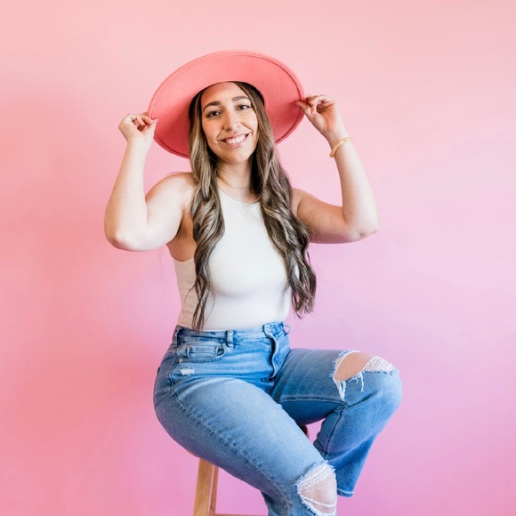 Profile Picture of Bianca Montano 💖 (@biancamontano_) on Poshmark