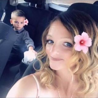 Profile Picture of Kelly Cisneroz (@kelly.cisneroz) on Facebook