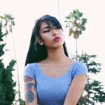 Profile Picture of 𝕮𝖆𝖒𝖊𝖗𝖔𝖓 | §†ðñê§ ñ’ £êå†hêr§ (@stonesnfeathers) on Instagram