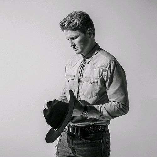 Profile Picture of Alexander Acha (@@alexanderachaoficial) on Tiktok