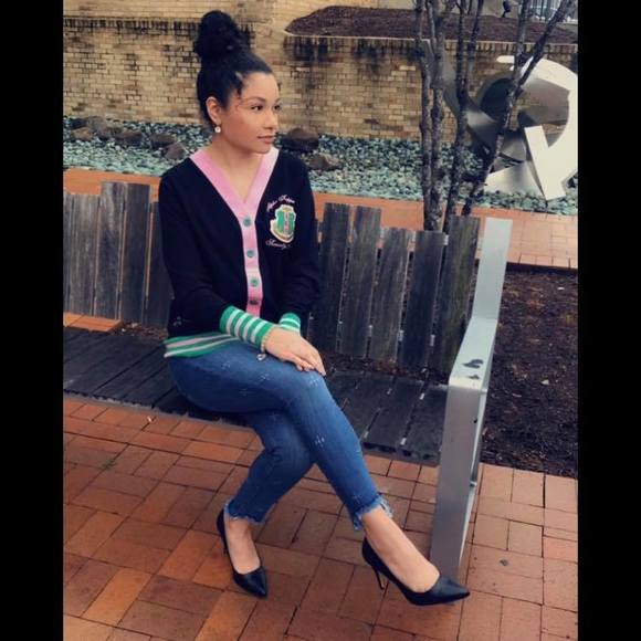 Profile Picture of Kiana Parrott (@soccerprokp) on Poshmark