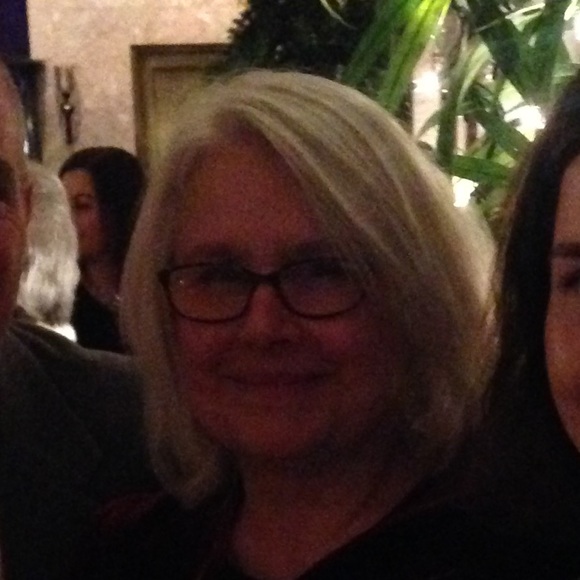 Profile Picture of Joanne Forman (@joannefn) on Poshmark