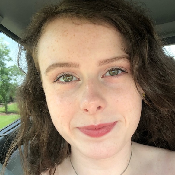 Profile Picture of Katie Ashley (@katieashley453) on Poshmark