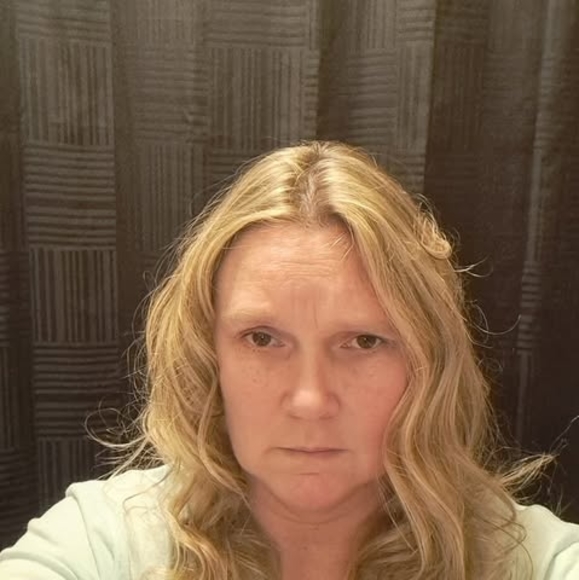 Profile Picture of Tammy Shaffer (@tammyshaffer197) on Poshmark