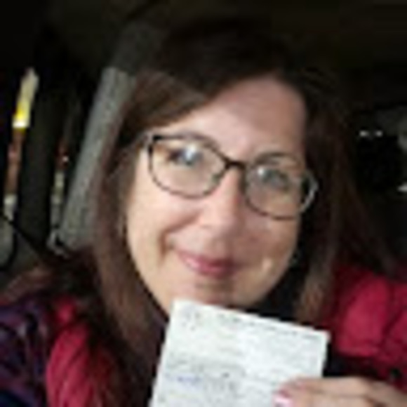 Profile Picture of Kari Pardun (@karipardun) on Poshmark