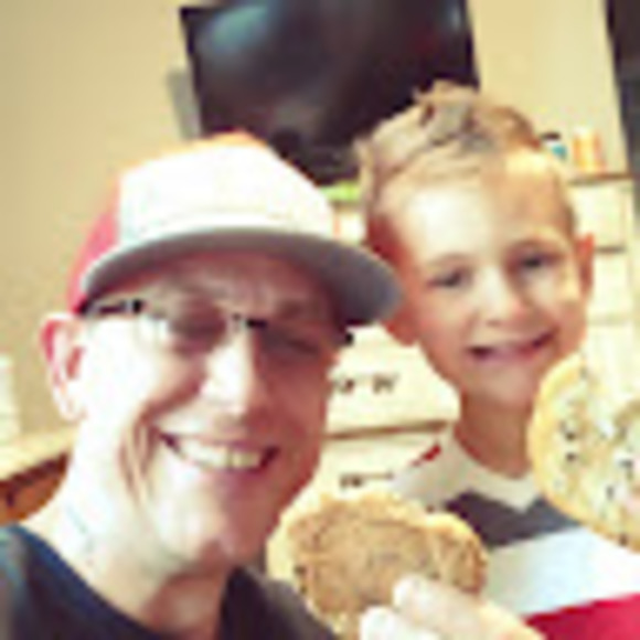 Profile Picture of Daniel Nolley (@daniel_nolley) on Poshmark