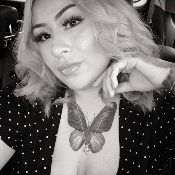 Profile Picture of Ruby Herrera (@roobieboobie) on Poshmark