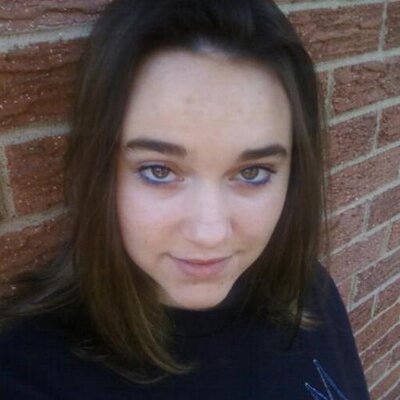 Profile Picture of Jennifer Burge (@Razorgurl08) on Twitter