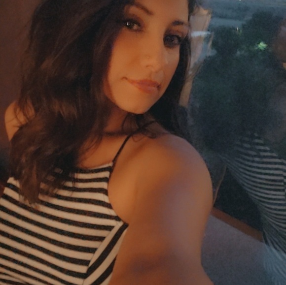 Profile Picture of Brianna Tafoya (@britafoya) on Poshmark