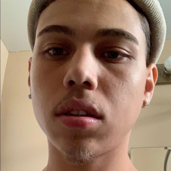 Profile Picture of Joey Romero (@romerojoseph4) on Poshmark