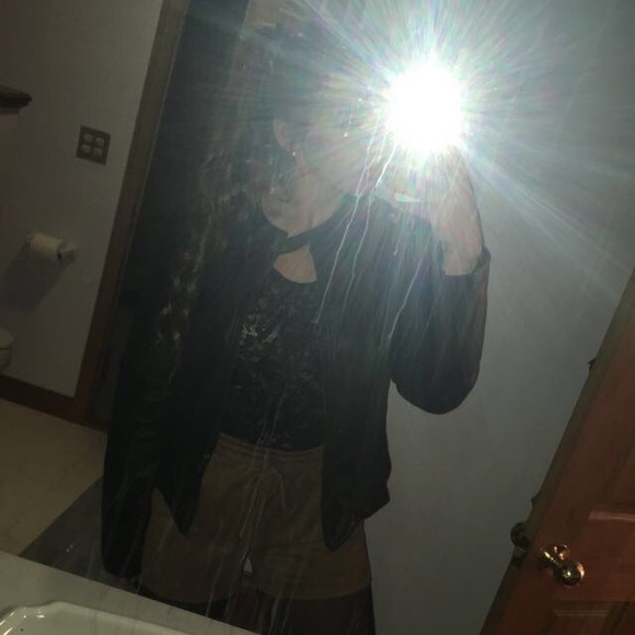 Profile Picture of Hannah Schultz (@hschultz31) on Poshmark