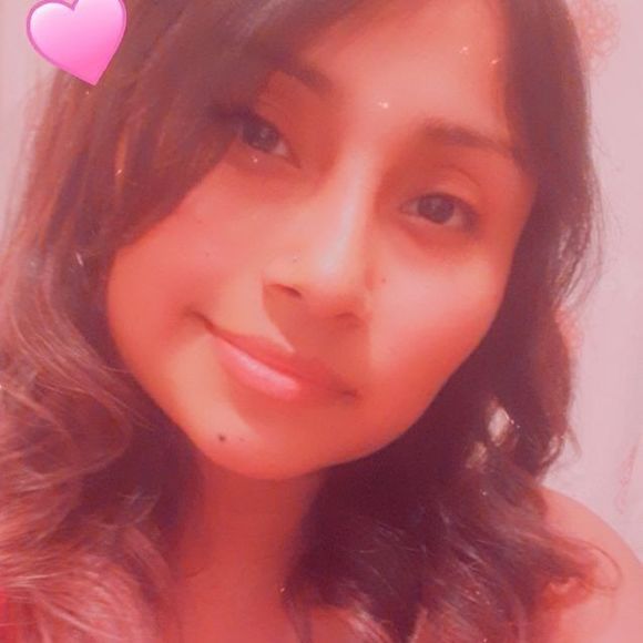 Profile Picture of Mary Sarmiento (@marysarmiento) on Poshmark