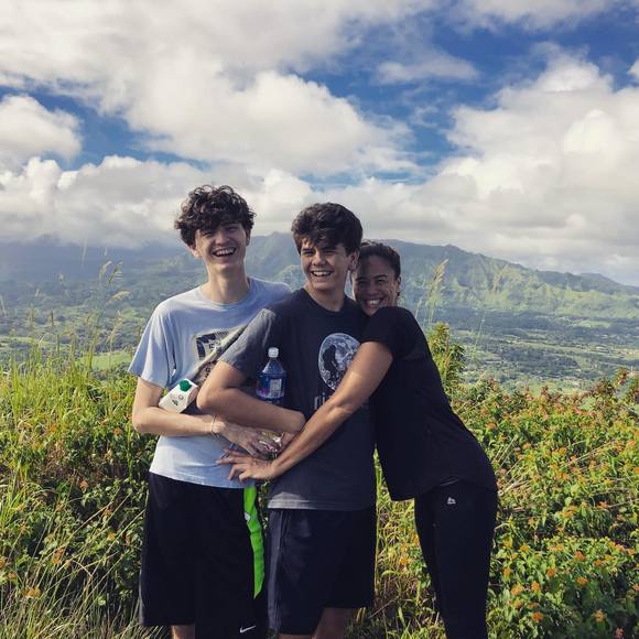 Profile Picture of Rachel Omick (@fharoh) on Poshmark