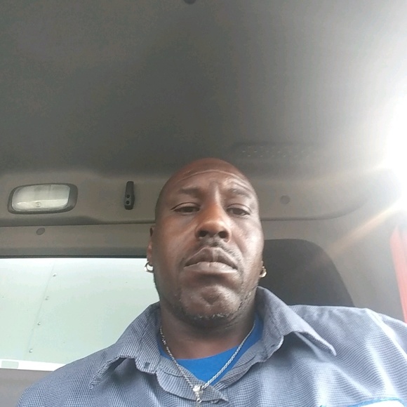Profile Picture of Marvin Colter (@marvinc9) on Poshmark