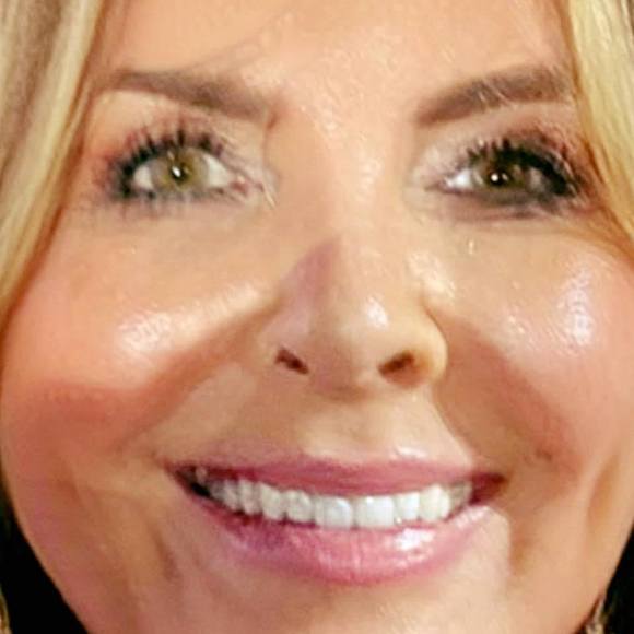 Profile Picture of Solange Colichesky (@solaspinner) on Poshmark