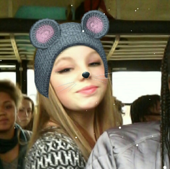 Profile Picture of Lucy Proctor (@lucyvproctor) on Poshmark